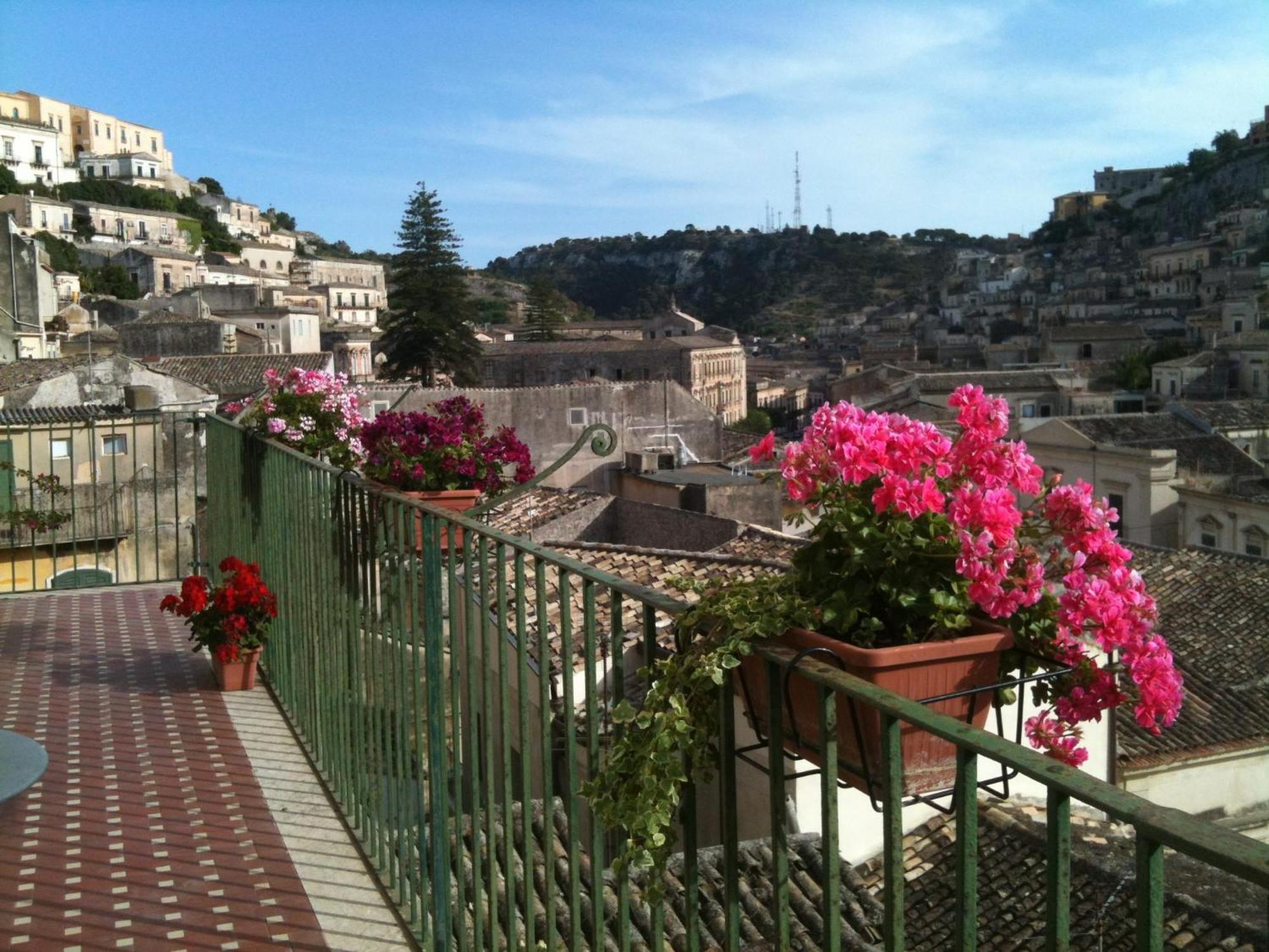 Bed and Breakfast I Tetti Di Siciliando Модіка Екстер'єр фото