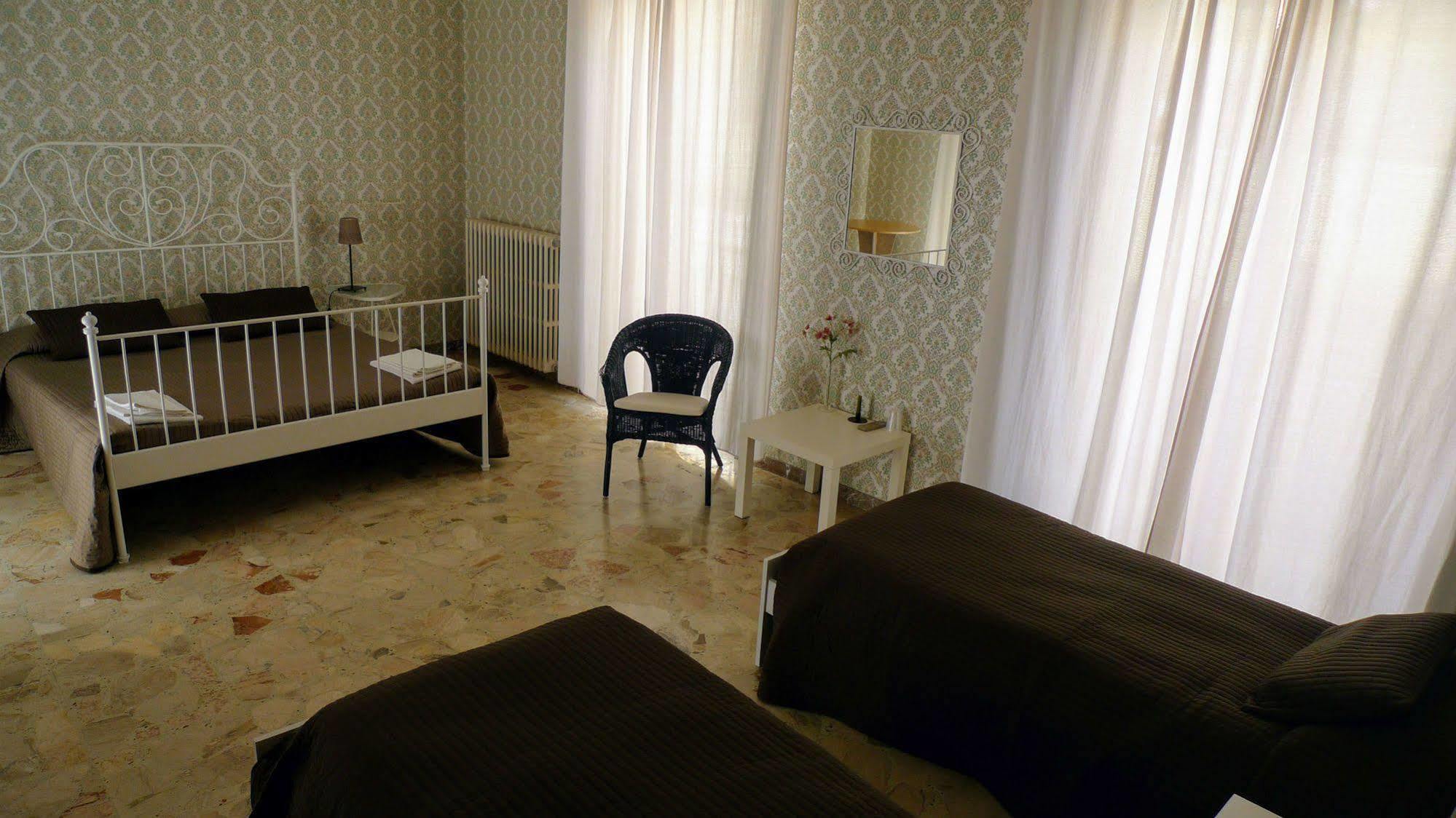 Bed and Breakfast I Tetti Di Siciliando Модіка Екстер'єр фото